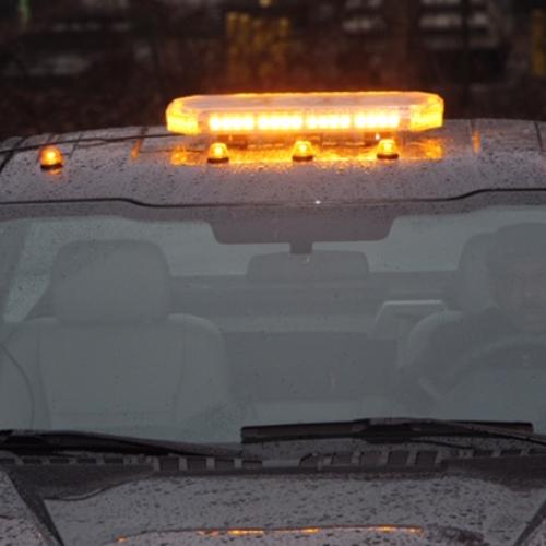 Lanxi Lumière davertissement 240 LED Lampe stroboscopique gyrophare strobe light risque police Lumières clignotantes à haute puissance de voiture montage sur toit avec base magnétique rouge 